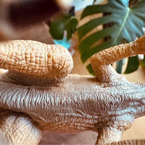 Schleich Allosaurus dinosaur - Picture 8 of 8